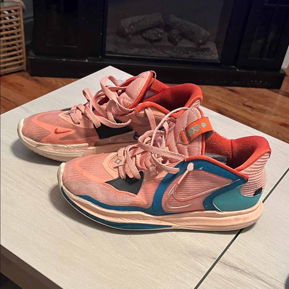 Nike Men's Kyrie Coral and Teal Athletic Shoes